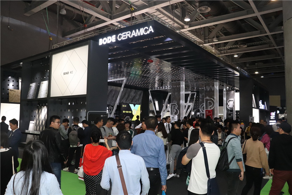 暗网APP下载网址李良鋒 堅守品牌的高定位 繼續走得更好